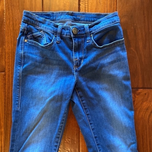 Womens Rock & Republic Berlin Skinny Stretch Jeans in Size 2 [LIKE NEW] - Picture 2 of 9